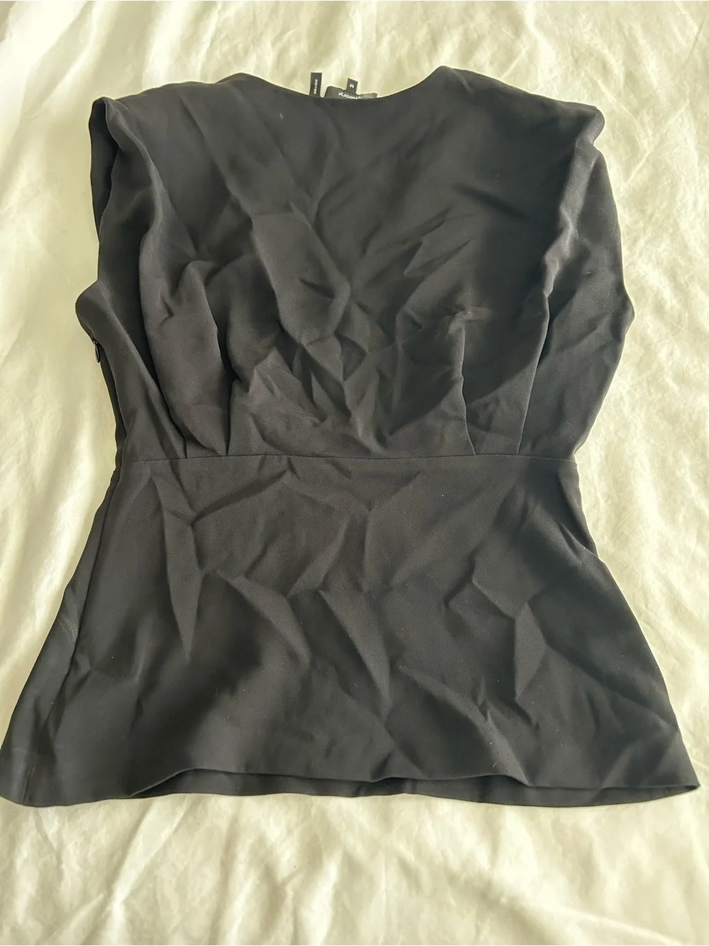 Theory Black V-Neck Pleated Sleeveless Blouse - Picture 8 of 9